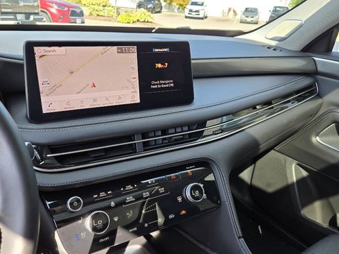 Certified 2025 INFINITI QX60 Luxe image 32