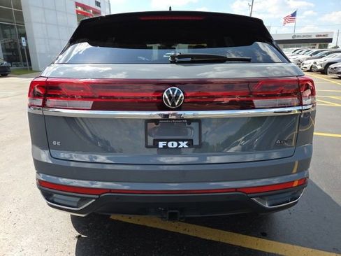 Used 2024 Volkswagen Atlas Cross Sport SE AWD/4WD image 6