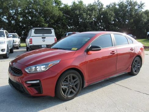 Used 2020 Kia Forte GT-Line w/ GT-Line Premium Package FWD image 2