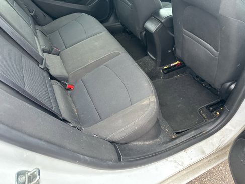 Used 2016 Chevrolet Cruze LT w/ Convenience Package image 4