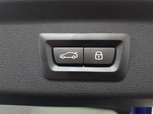 Used 2025 BMW X2 xDrive28i w/ M Sport Package image 16