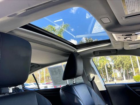 Used 2024 Lexus ES 350 w/ Premium Package image 13