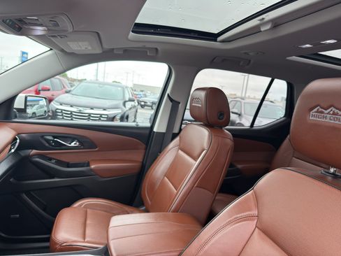 Certified 2019 Chevrolet Traverse High Country w/ LPO, Floor Liner Package AWD/4WD image 27