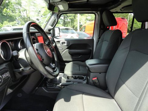 Used 2019 Jeep Wrangler Unlimited Sport S AWD/4WD image 11
