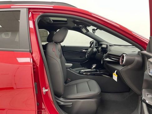 New 2026 Chevrolet Trax RS w/ Sunroof Package FWD image 15