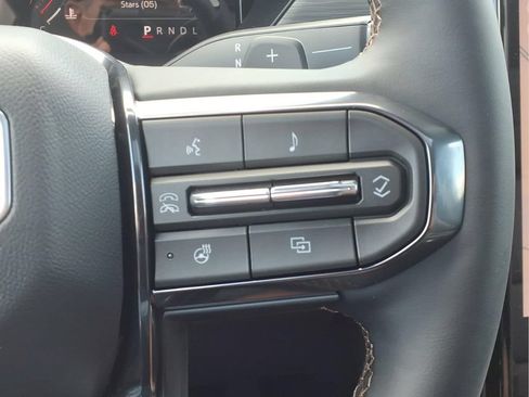 New 2026 GMC Acadia AT4 w/ Luxury Package AWD/4WD image 13