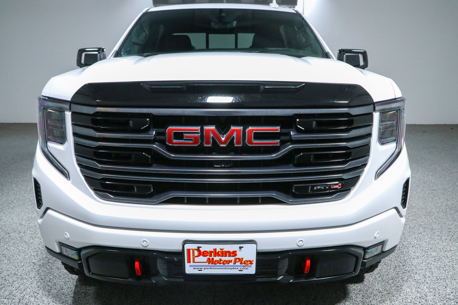 Used 2026 GMC Sierra 1500 AT4 w/ AT4 Premium Package AWD/4WD image 4