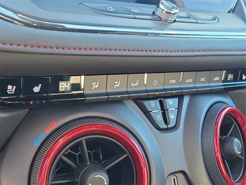 Used 2023 Chevrolet Blazer RS w/ Enhanced Convenience Package image 31