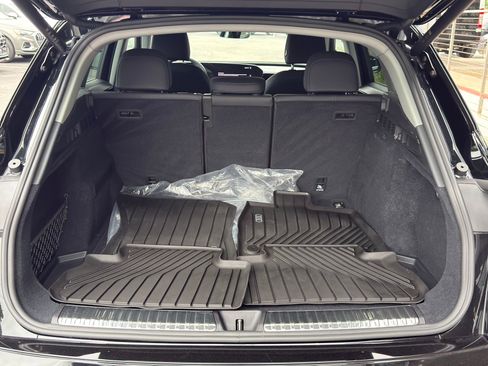 Certified 2025 Audi Q5 Premium w/ Convenience Package AWD/4WD image 8