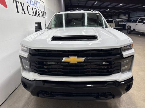 Used 2024 Chevrolet Silverado 3500 W/T image 13