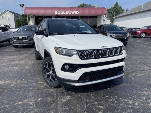 Used 2024 Jeep Compass Limited AWD/4WD image 1