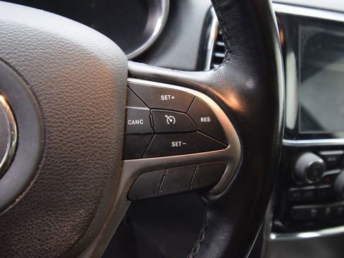 Used 2020 Jeep Grand Cherokee Altitude image 31