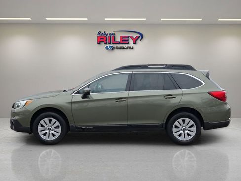 Used 2016 Subaru Outback 2.5i Premium image 2