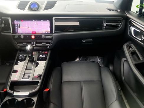 Used 2024 Porsche Macan S AWD/4WD image 52