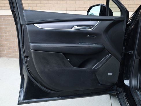 Used 2019 Cadillac XT5 Luxury FWD image 12
