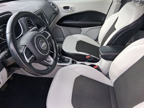 Used 2020 Jeep Compass Latitude image 21