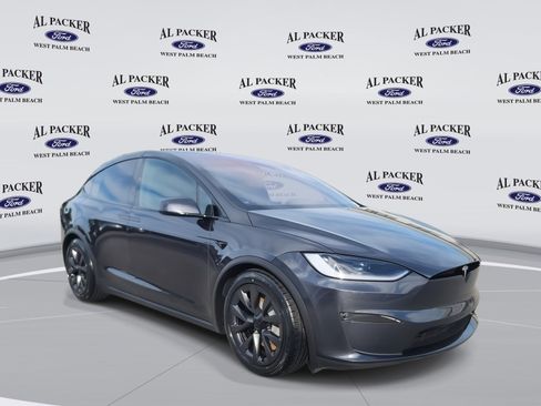 Used 2024 Tesla Model X image 7