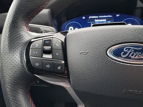 Used 2025 Ford Explorer ST-Line AWD/4WD image 10