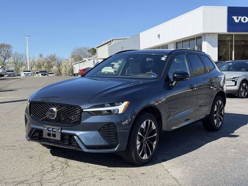 New 2026 Volvo XC60 T8 Plus w/ Protection Package Premier image 22