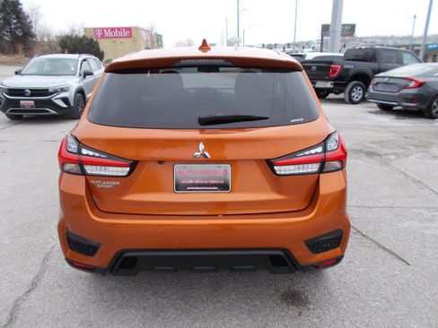 Used 2023 Mitsubishi Outlander Sport SE image 6