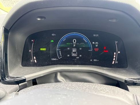 Used 2025 Toyota Camry LE image 24