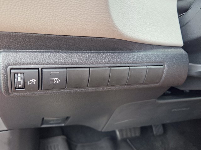 Used 2023 Toyota Corolla LE FWD image 29