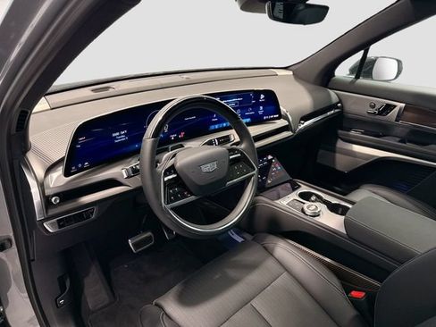 Used 2026 Cadillac Vistiq Luxury AWD/4WD image 8