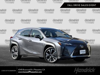 Certified 2026 Lexus UX 300h FWD w/ Accessory Package (Z1)