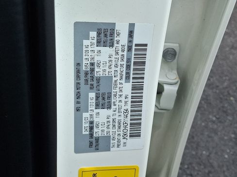 Certified 2024 MAZDA CX-90 Plug-In Hybrid w/ Premium Pkg AWD/4WD image 33