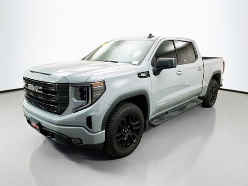Used 2024 GMC Sierra 1500 Elevation AWD/4WD image 3
