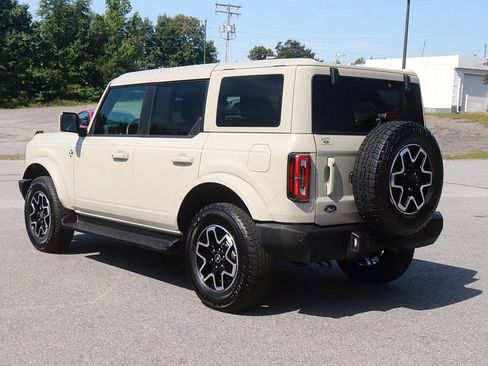 Used 2025 Ford Bronco Outer Banks AWD/4WD image 5