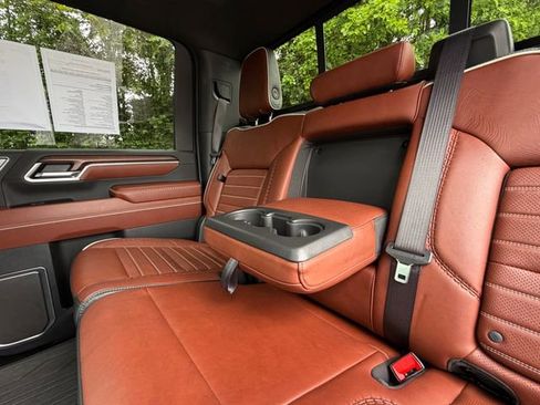 Used 2024 GMC Sierra 2500 Denali Ultimate AWD/4WD image 49