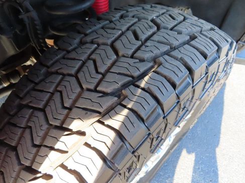 Used 2017 Ford F350 XLT w/ XLT Premium Package image 12