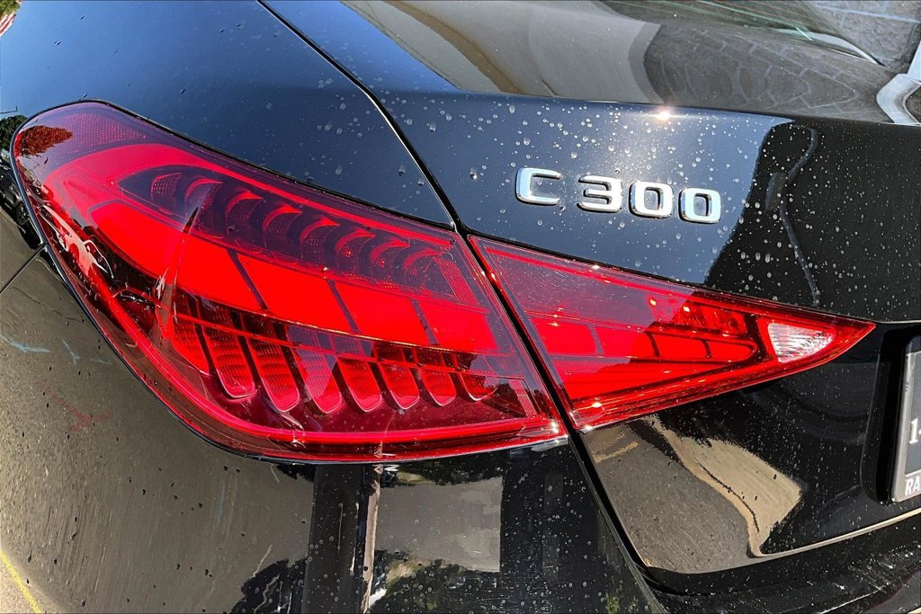 Used 2026 Mercedes-Benz C 300 4MATIC Sedan image 32