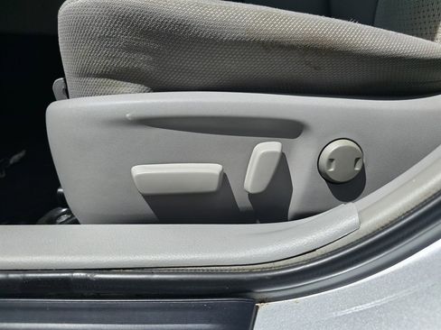 Used 2013 Toyota Camry LE image 15