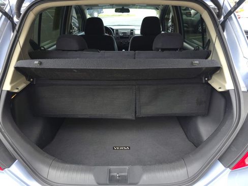 Used 2009 Nissan Versa 1.8 S FWD image 19