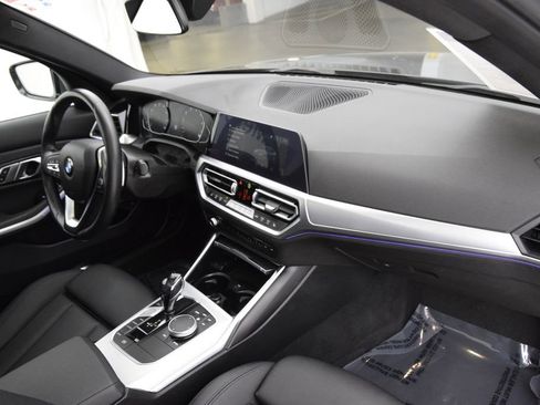 Used 2021 BMW 330i Sedan w/ Driving Assistance Package image 15