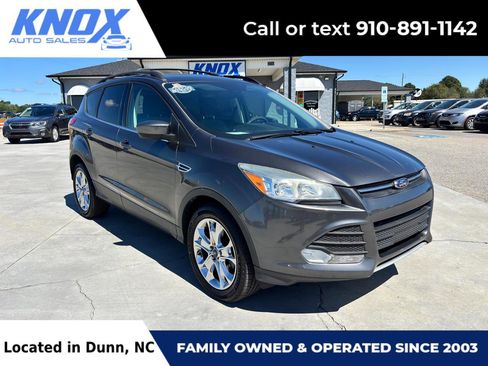 Used 2016 Ford Escape SE w/ Equipment Group 201A image 1