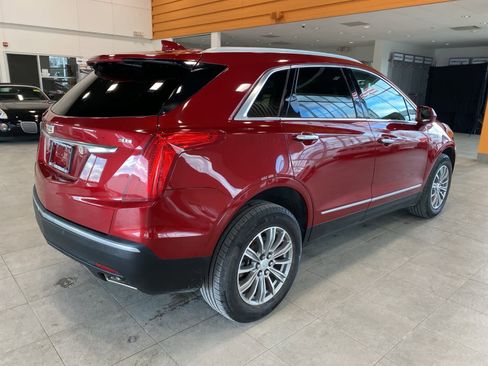 Used 2019 Cadillac XT5 Luxury w/ Advanced Security Package image 5