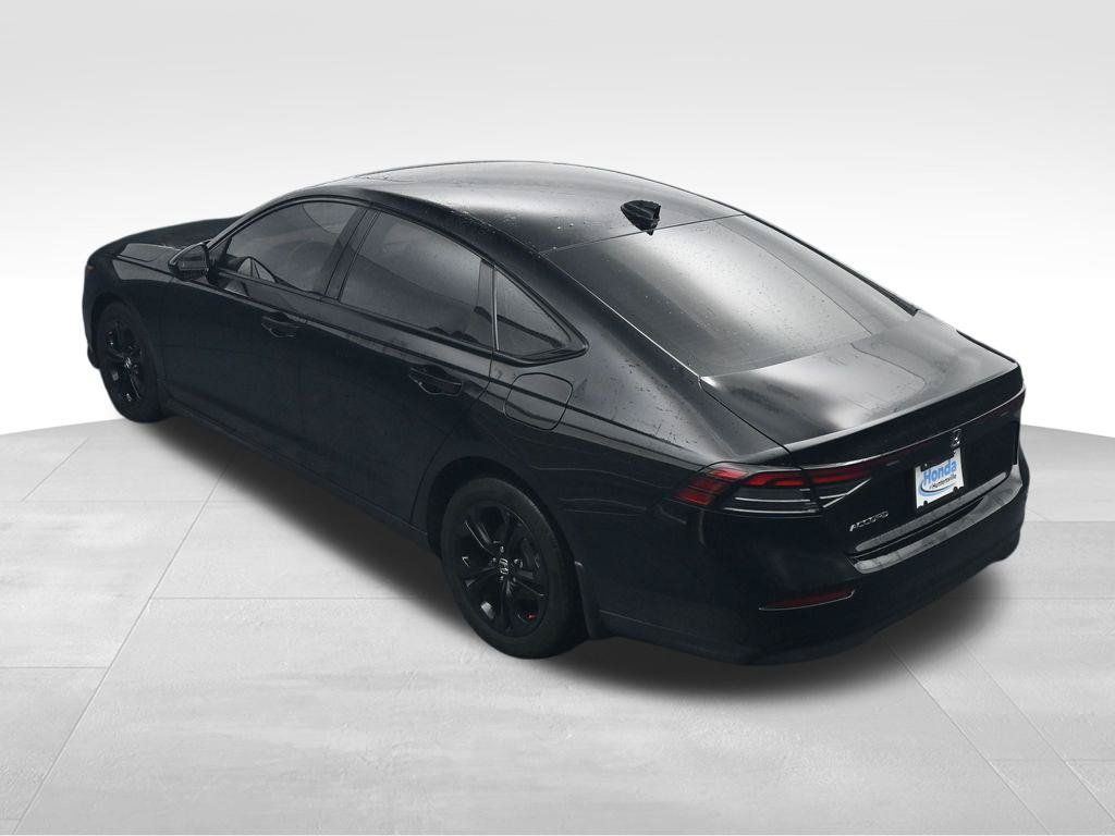 Used 2025 Honda Accord SE image 35