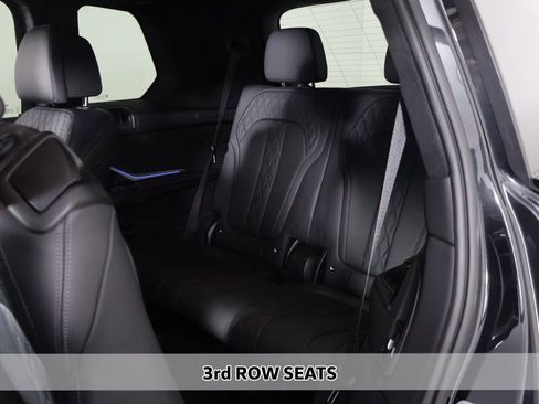 Used 2024 BMW X7 xDrive40i w/ Executive Package AWD/4WD image 13