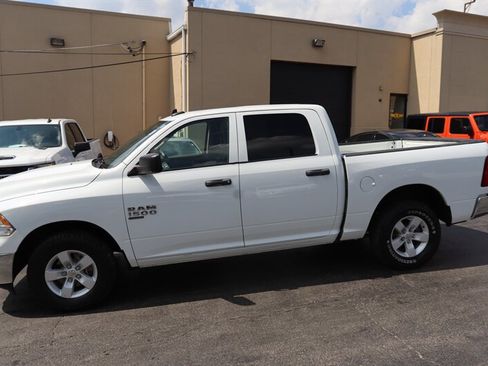Used 2022 RAM 1500 Classic SLT w/ Electronics Group AWD/4WD image 4