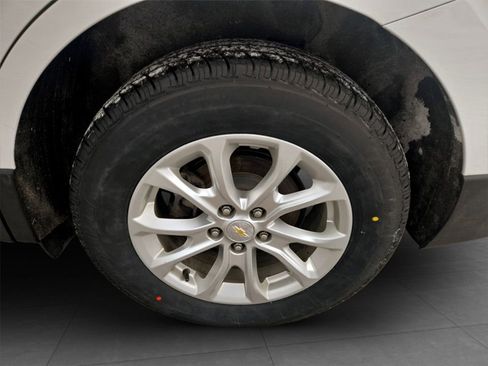 Used 2020 Chevrolet Equinox LT image 32