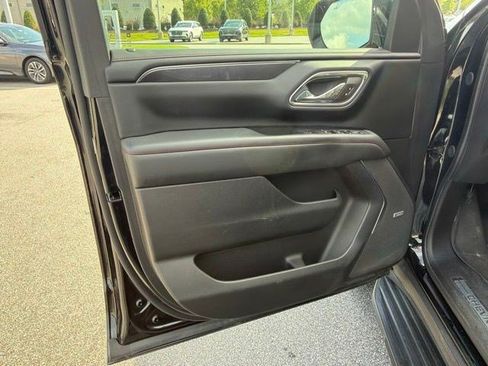 Used 2023 Chevrolet Suburban RST w/ Sport Performance Package AWD/4WD image 11