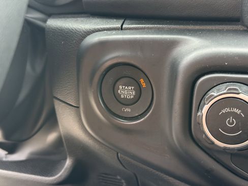 Used 2023 Jeep Wrangler Sahara image 24