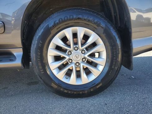 Used 2018 Lexus GX 460 image 12