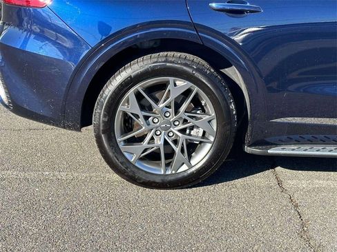 Used 2025 Genesis GV70 2.5T image 7