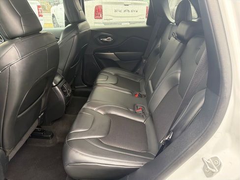 Certified 2020 Jeep Cherokee Latitude Plus w/ Cold Weather Group image 25