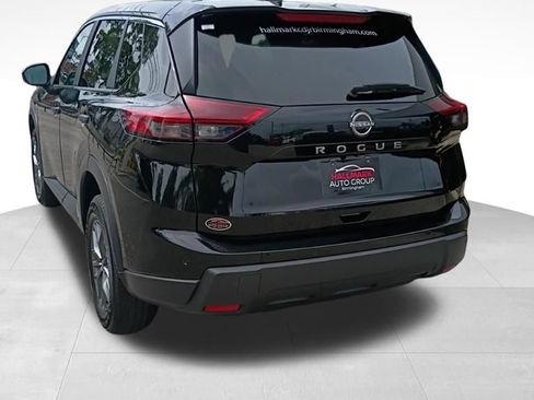 Used 2024 Nissan Rogue S FWD image 5