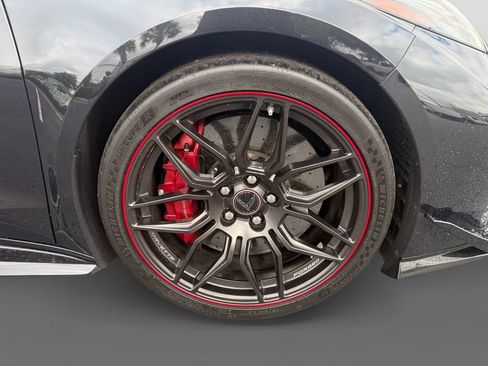 Used 2023 Chevrolet Corvette Z06 w/ Z07 Performance Package RWD image 16